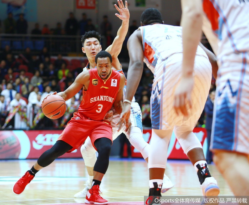 CBA第8轮:新疆118-111山东