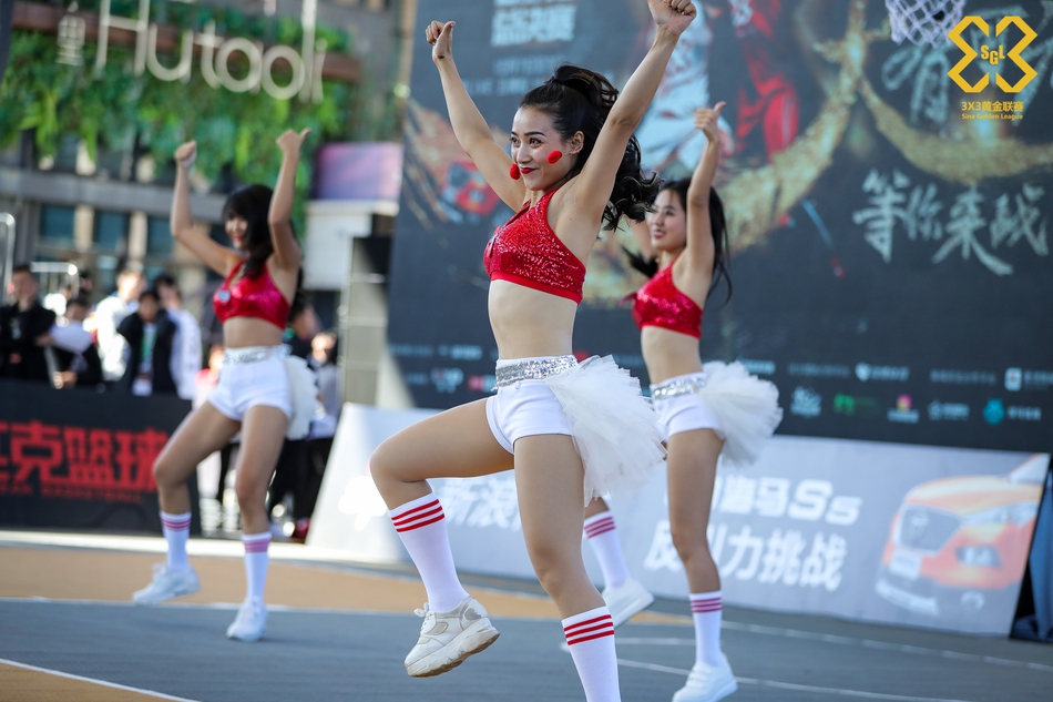 黄金联赛全国赛啦啦队热舞助威