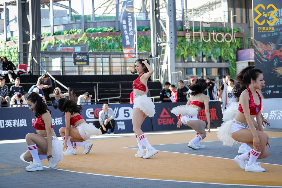 黄金联赛全国赛啦啦队热舞助威