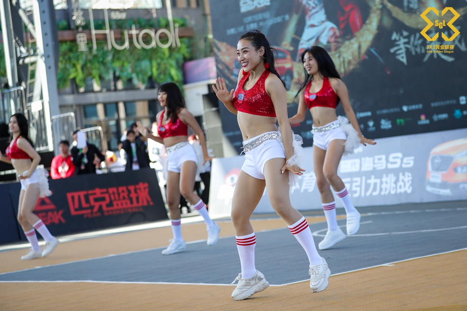 黄金联赛全国赛啦啦队热舞助威