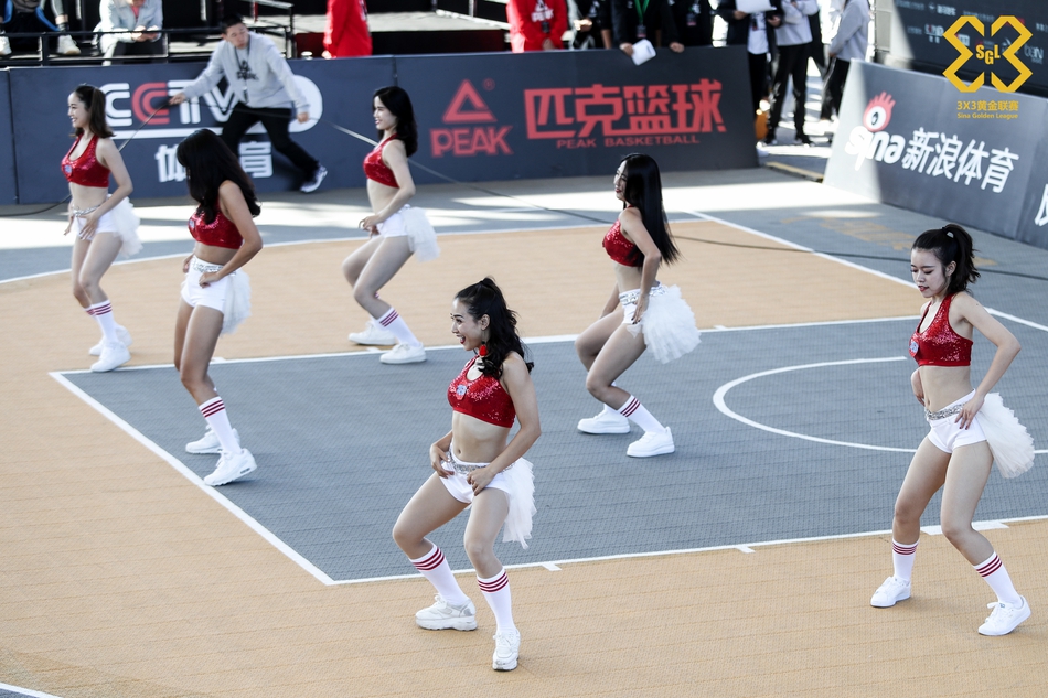 黄金联赛全国赛啦啦队热舞助威