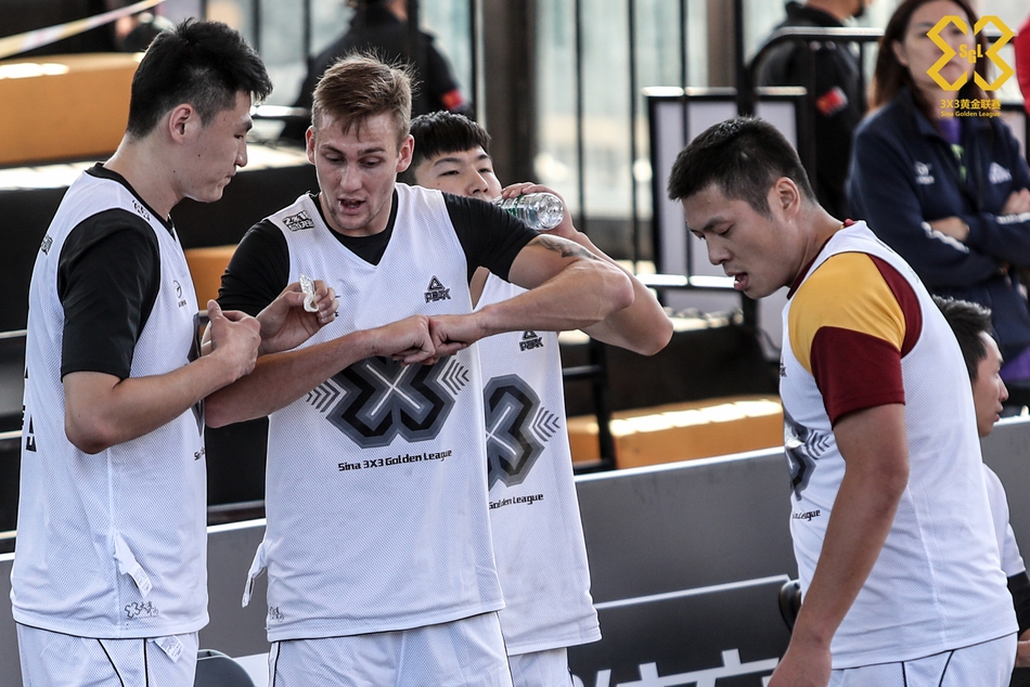 黄金联赛男篮4强女篮前2名出炉！