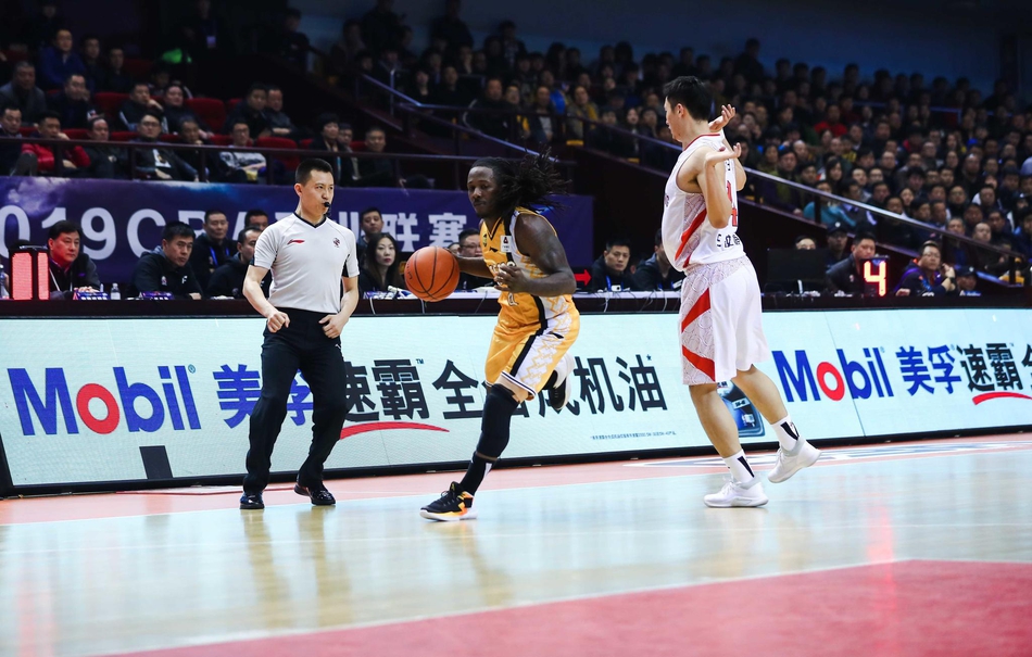 CBA第41轮：山东113-104广厦