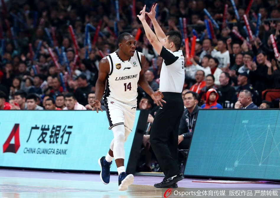 CBA第1轮:辽宁113-92山东