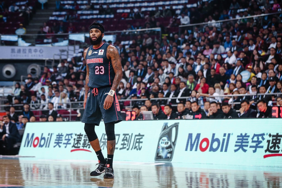 CBA第1轮:北京84-87广东