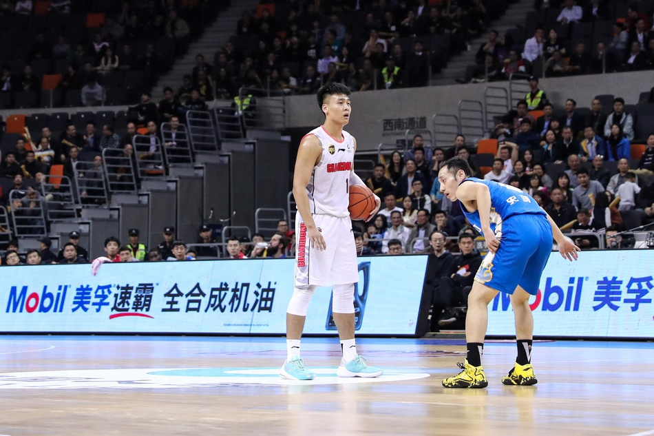 四分之一决赛：广东137-108肯帝亚