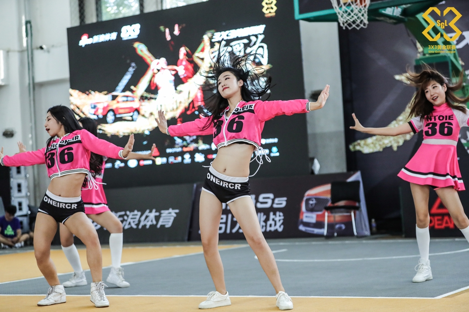 黄金联赛啦啦队性感热舞