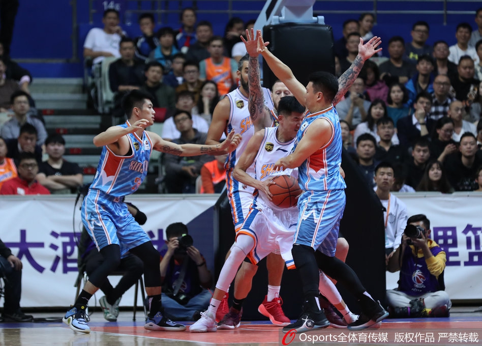 CBA第13轮：上海105-95新疆