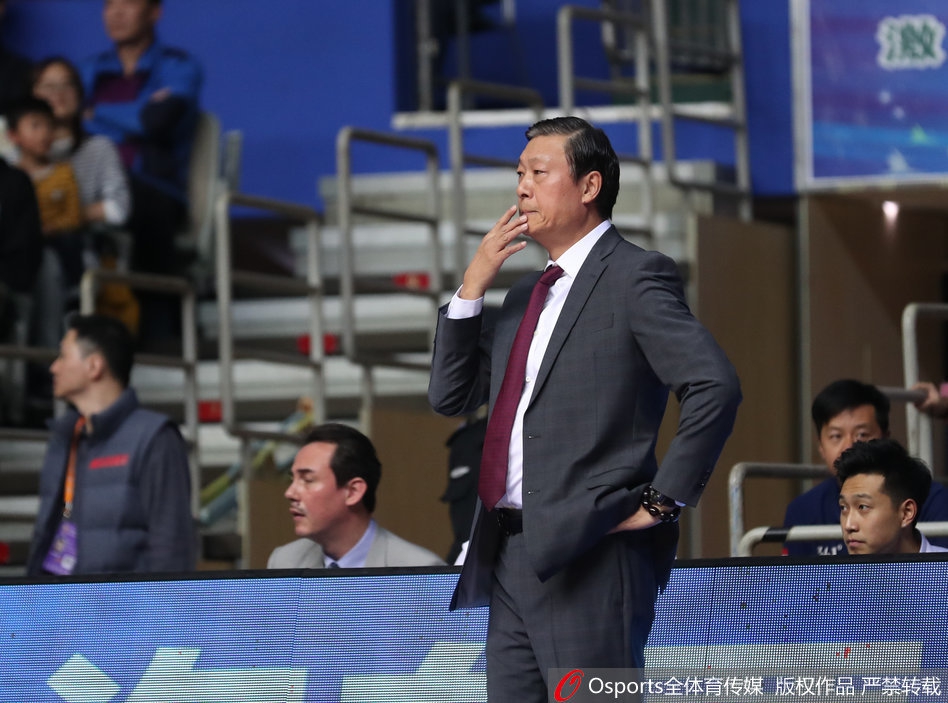 CBA第13轮：上海105-95新疆