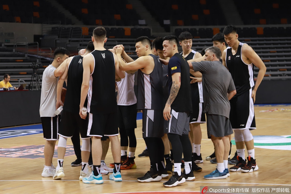 总决赛G2 新疆队备战训练