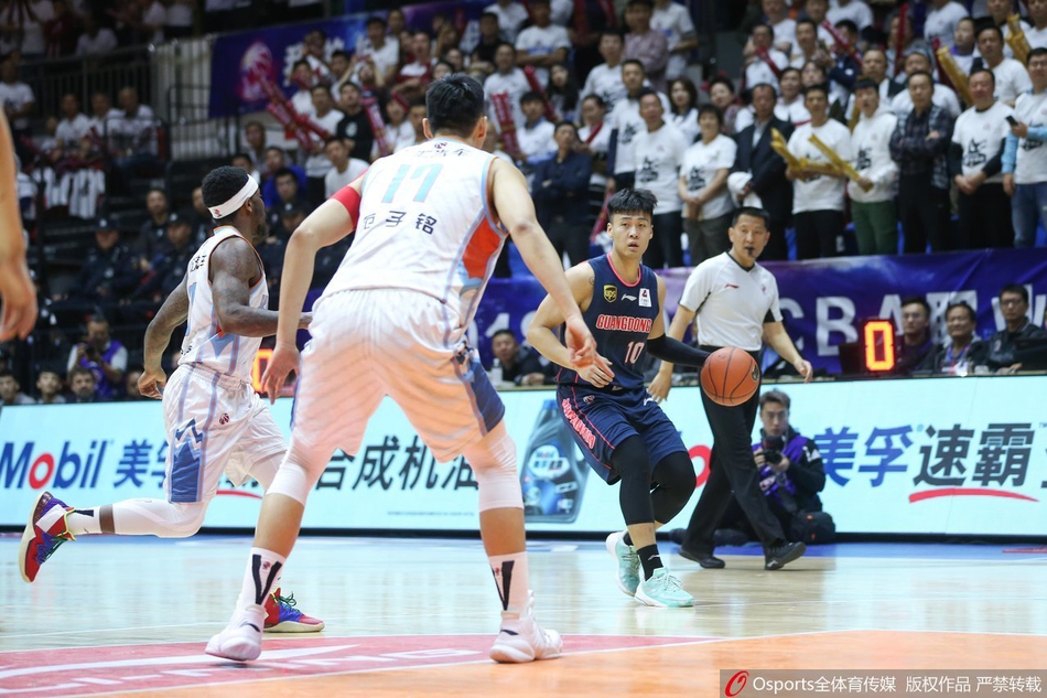 总决赛G4：新疆vs广东