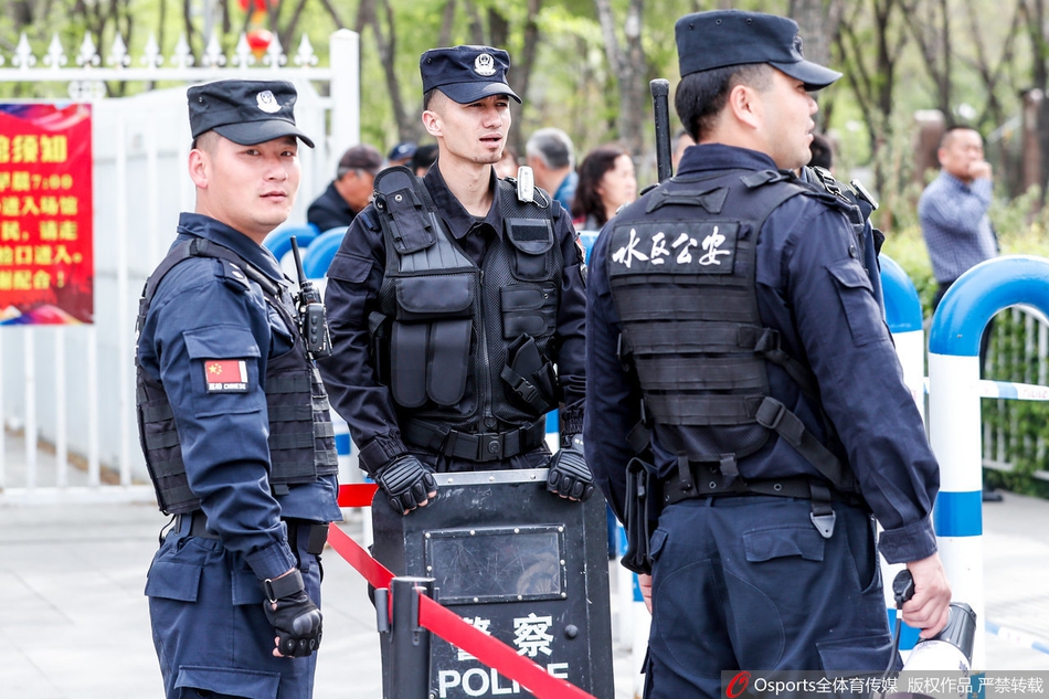 总决赛G4：新疆主场安保人员严阵以待