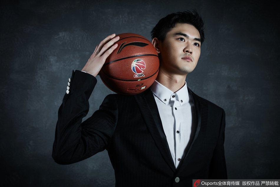CBA选秀大会球员拍摄正装写真