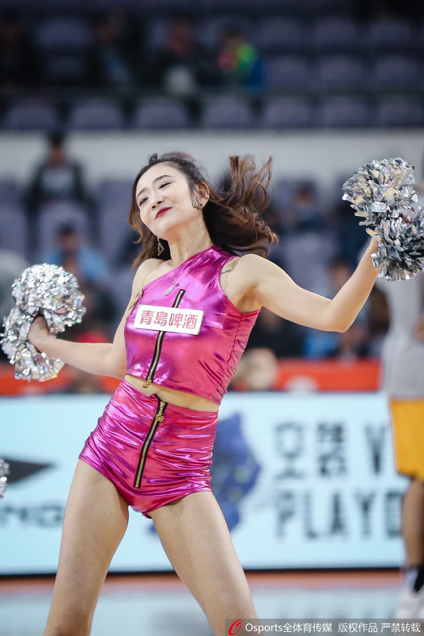 北京北控篮球宝贝热舞助威