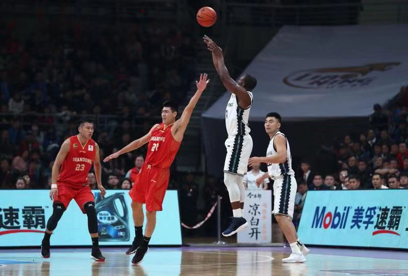 CBA第1轮:辽宁113-92山东