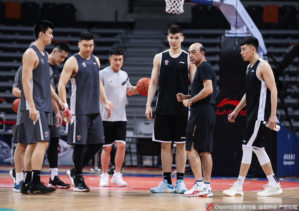 总决赛G2 新疆队备战训练