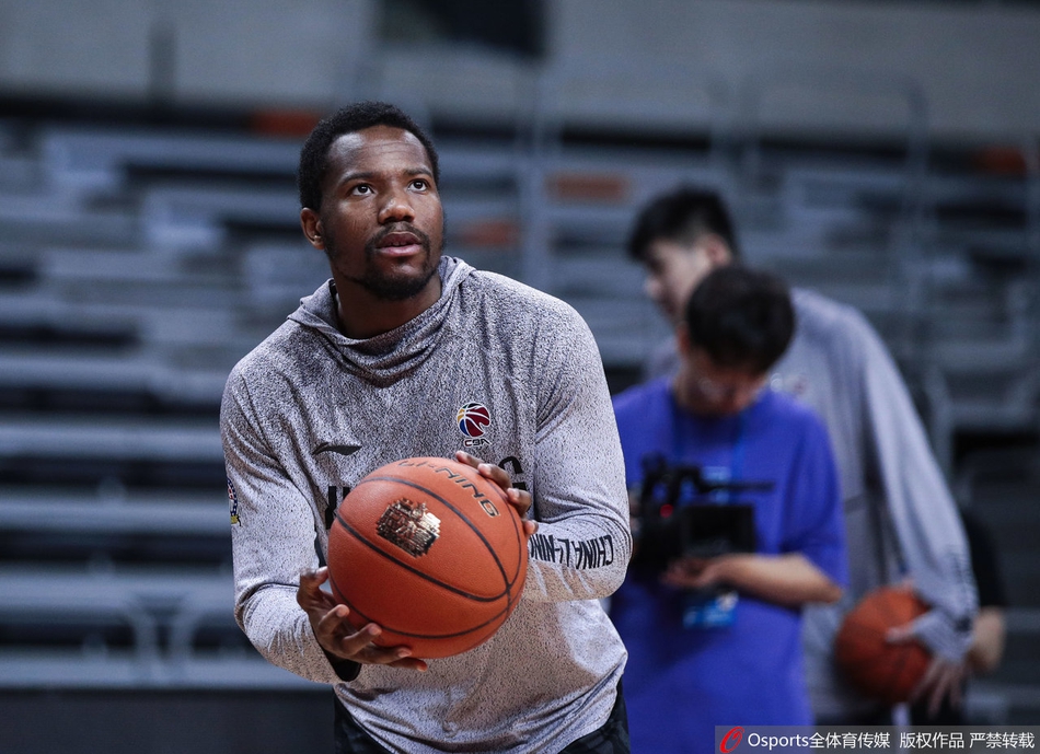 总决赛G2 新疆队备战训练