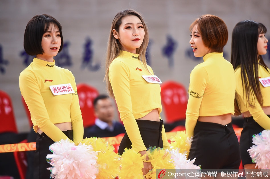 北控啦啦队热舞助威