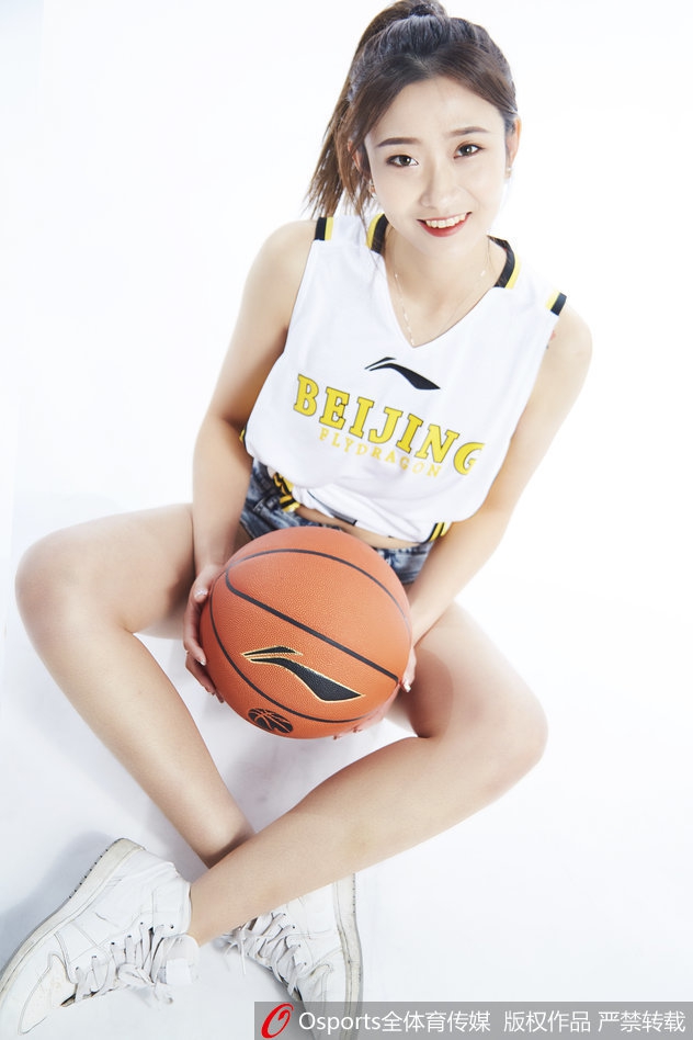 北控篮球宝贝写真