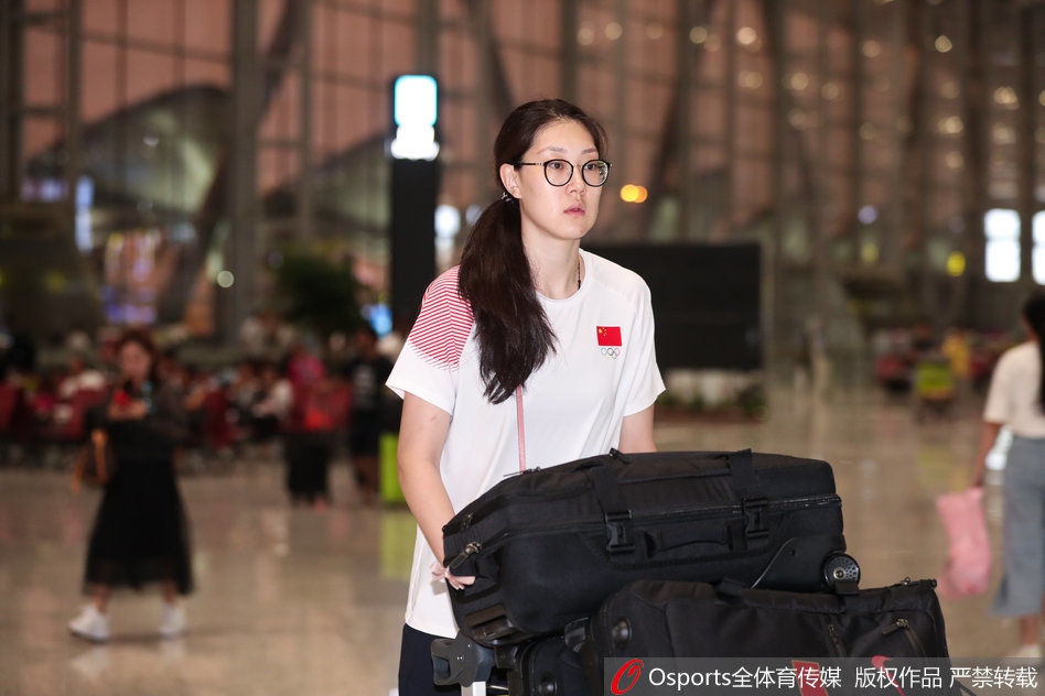 中国女篮出征亚运会