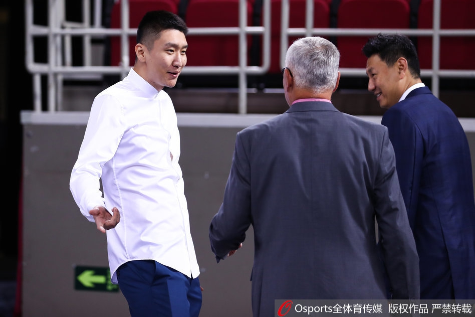 08男篮重聚首看看谁最帅