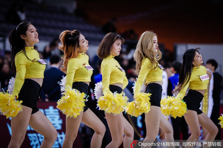 北控啦啦队热舞助威