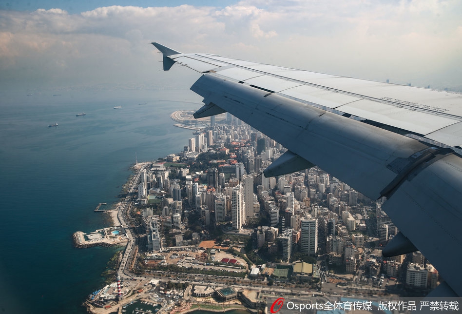 世预赛-中国男篮抵达黎巴嫩