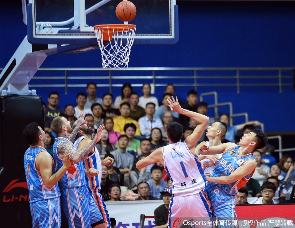 CBA第13轮：上海105-95新疆