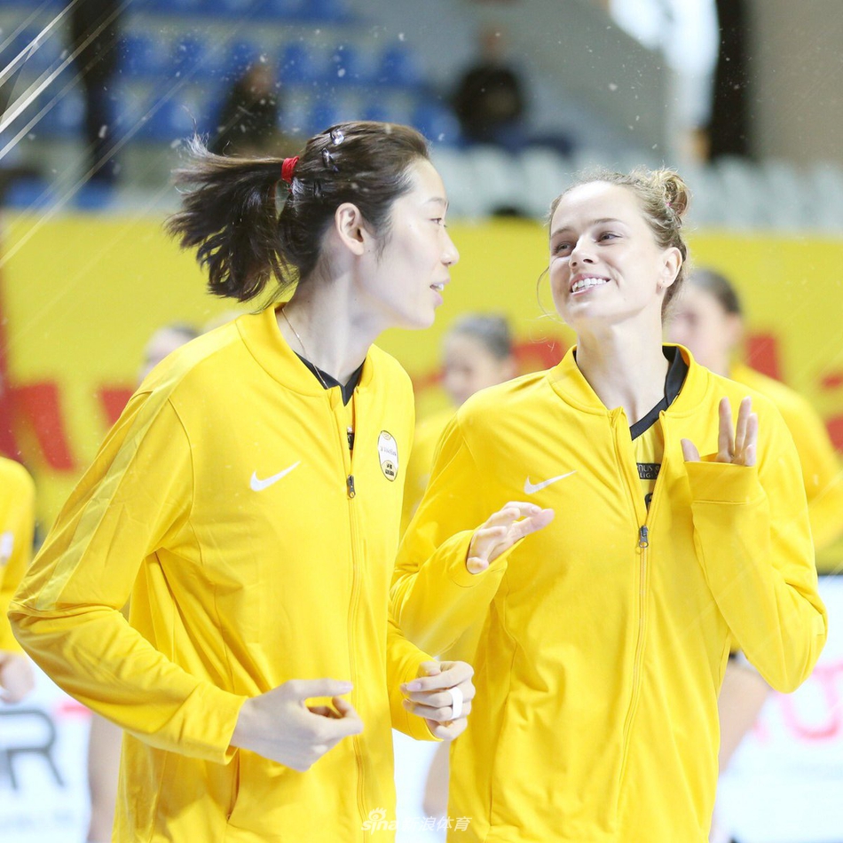 朱婷17分瓦基弗双杀加拉塔萨雷