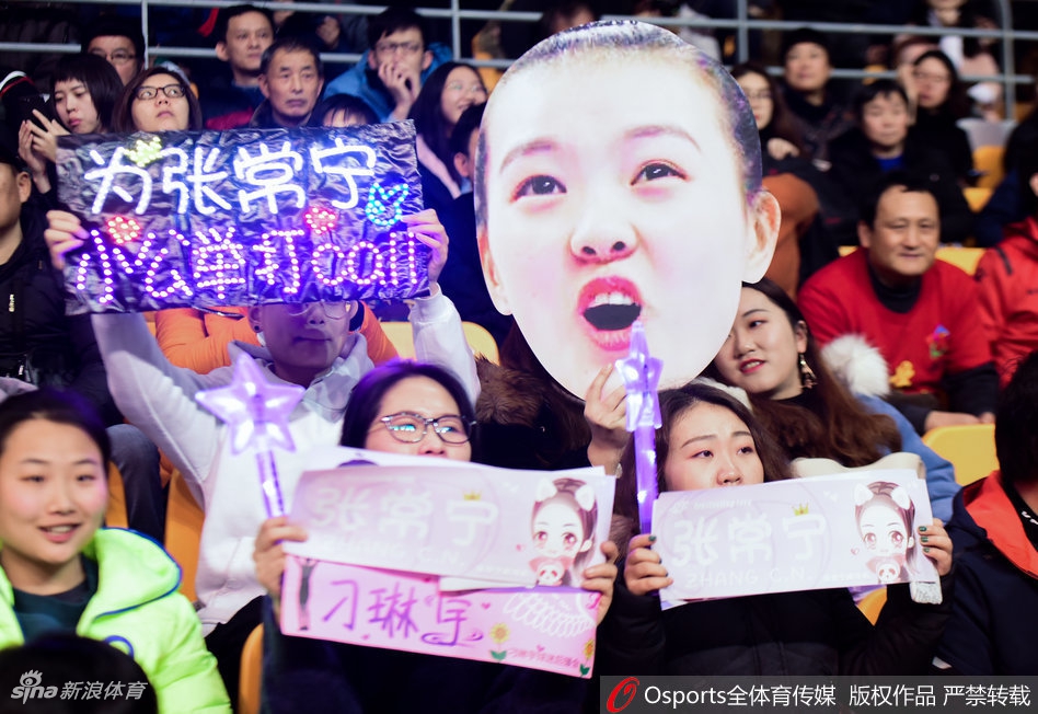 排超江苏女排3-0辽宁女排进四强