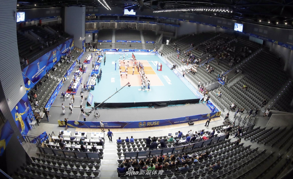 男排世锦赛中国队0-3不敌法国