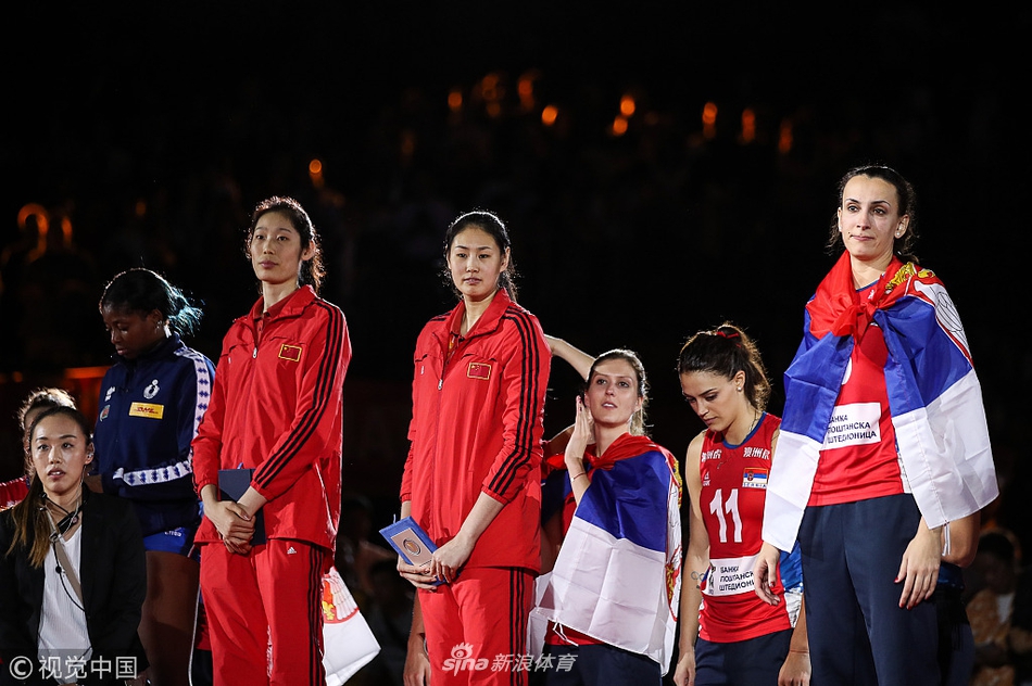 女排世锦赛颁奖仪式中国摘铜