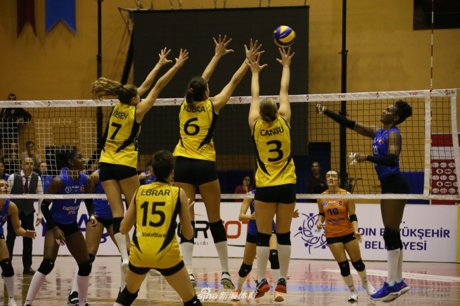 朱婷12分瓦基弗3-0艾登都会