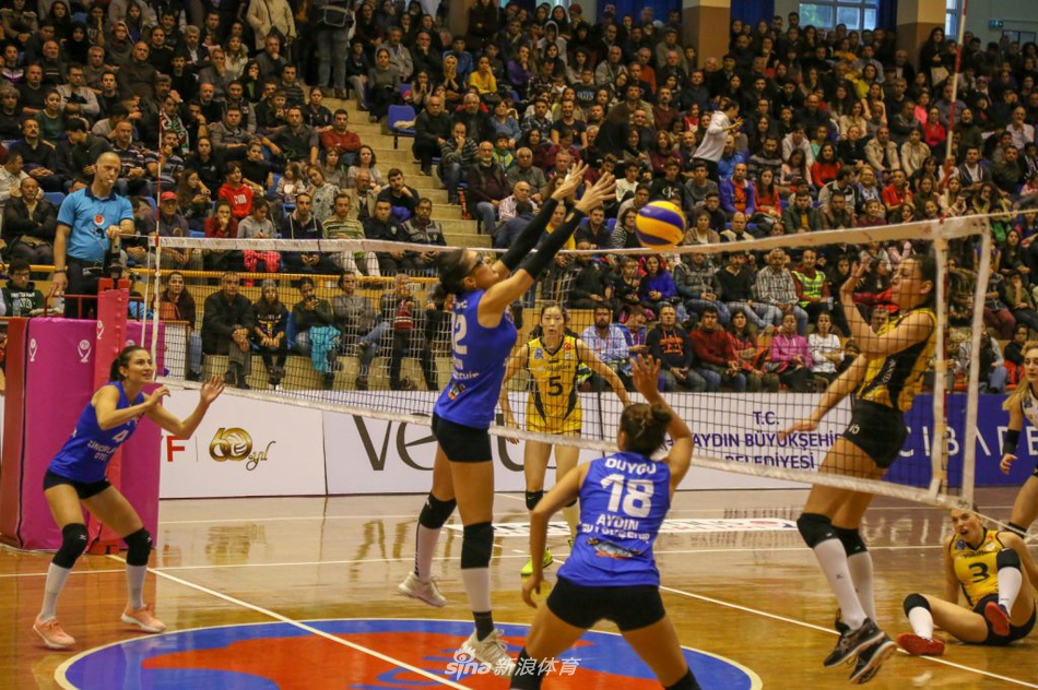 朱婷12分瓦基弗3-0艾登都会