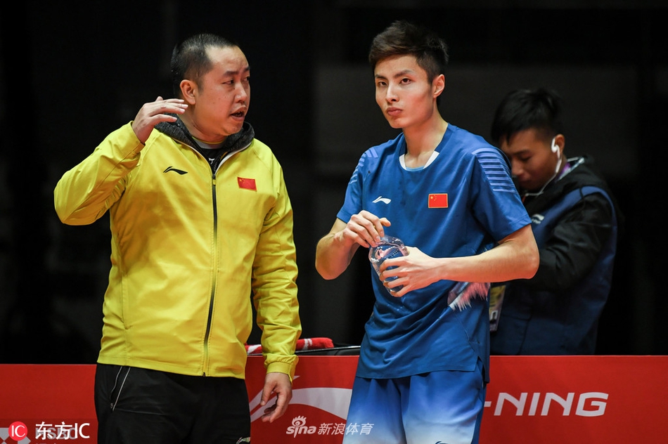 羽联总决赛男排石宇奇2-1孙完虎