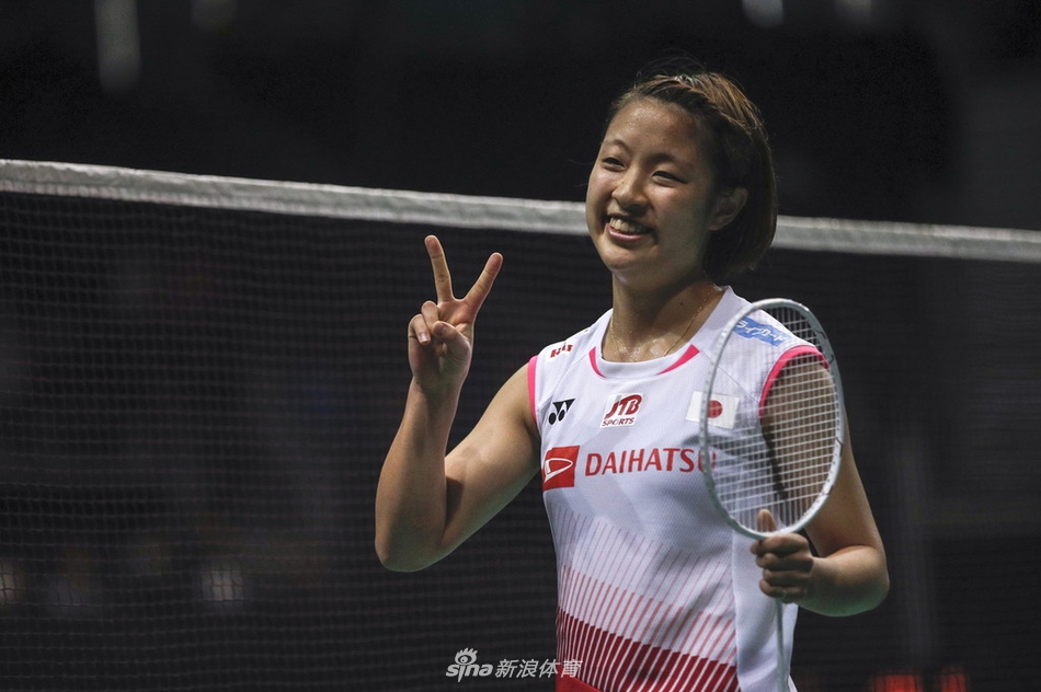 新加坡赛奥原希望2-0辛杜进决赛