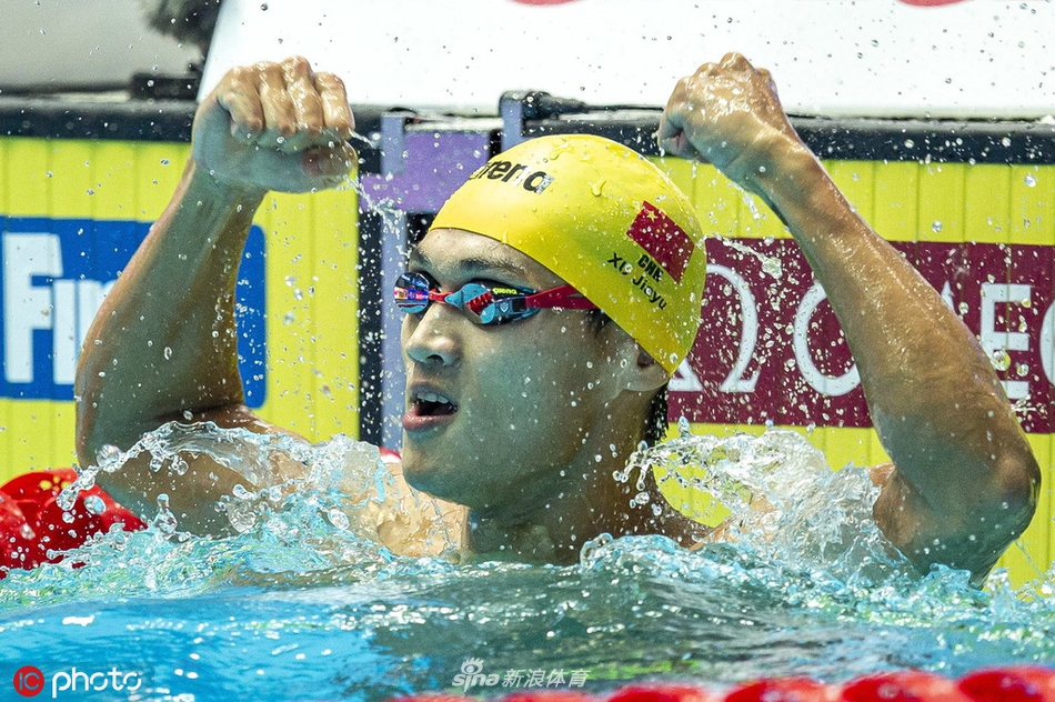 世锦赛100仰徐嘉余半决赛第一进决赛