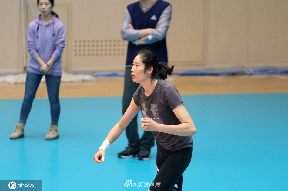 朱婷率天津训练备战 下轮战母队河南女排