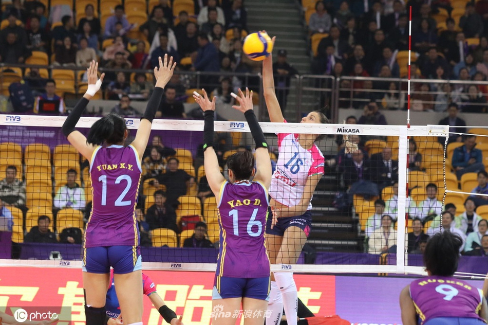 女排世俱杯天津女排2-3诺瓦拉