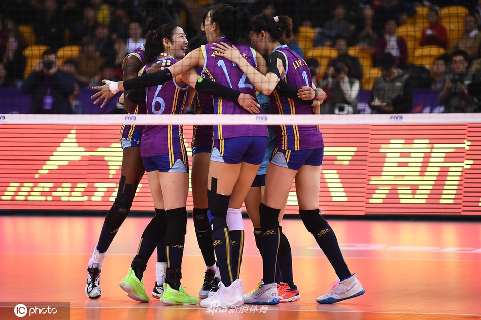 女排世俱杯天津女排2-3诺瓦拉