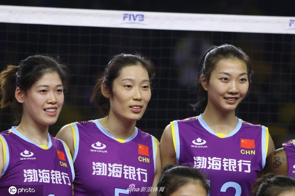 女排世俱杯天津女排2-3诺瓦拉