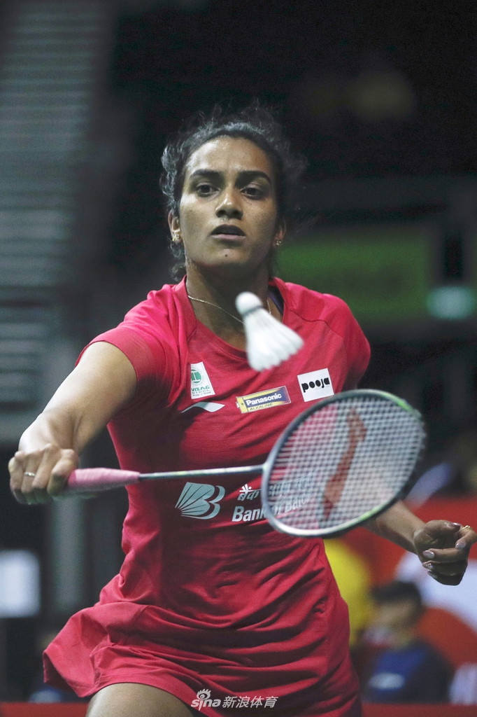 新加坡赛奥原希望2-0辛杜进决赛