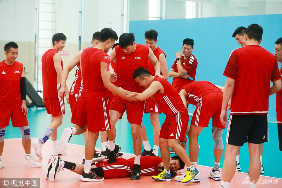 中国男排训练备战雅加达亚运会