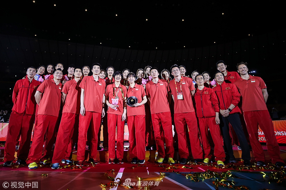 女排世锦赛颁奖仪式中国摘铜