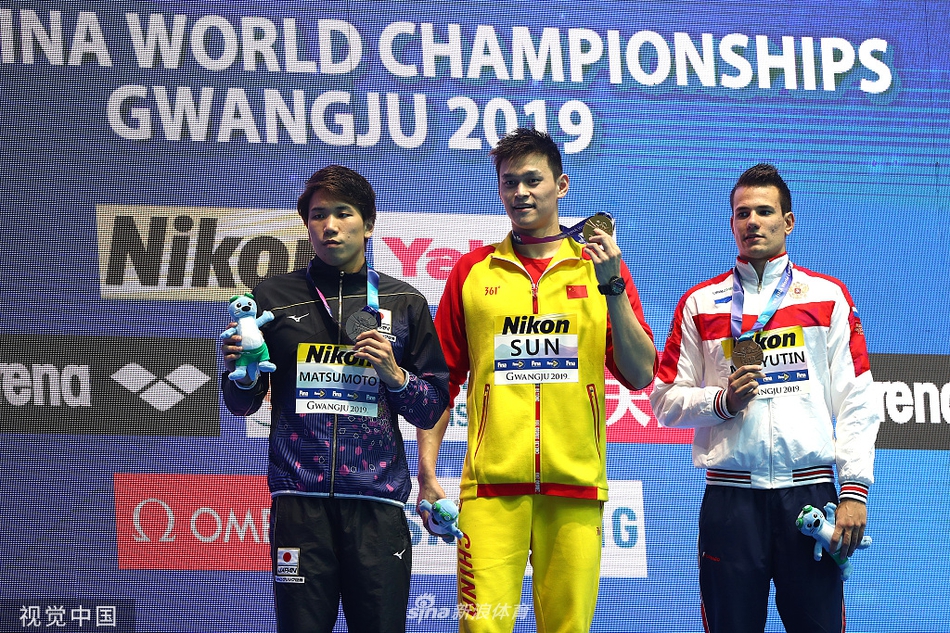 英名将效仿霍顿拒与孙杨合影