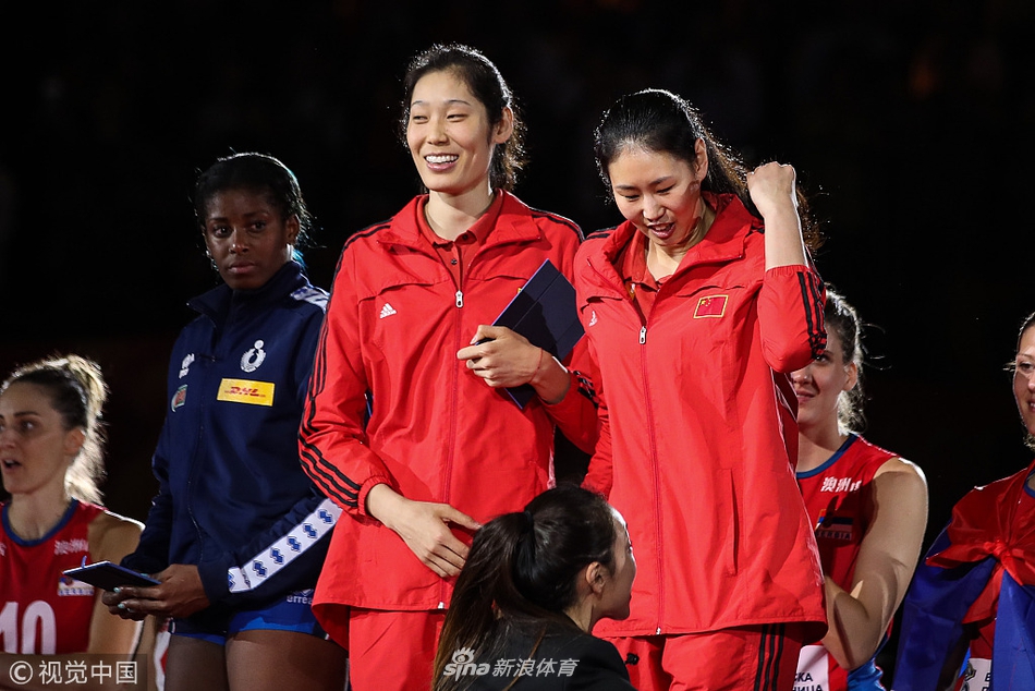 女排世锦赛颁奖仪式中国摘铜
