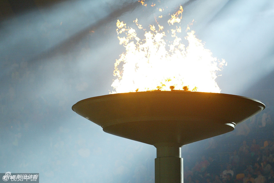 2002年釜山亚运会圣火点燃