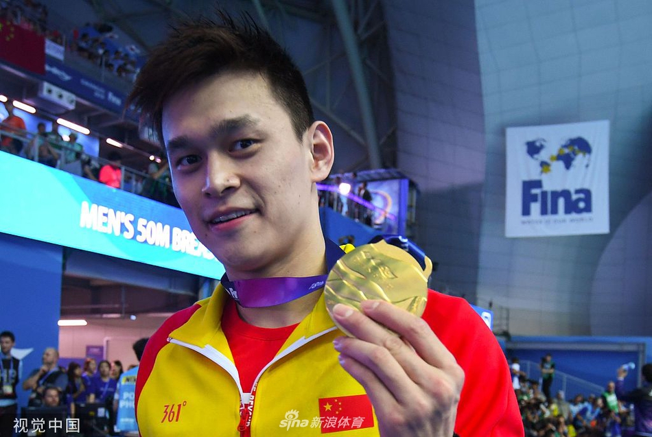 英名将效仿霍顿拒与孙杨合影