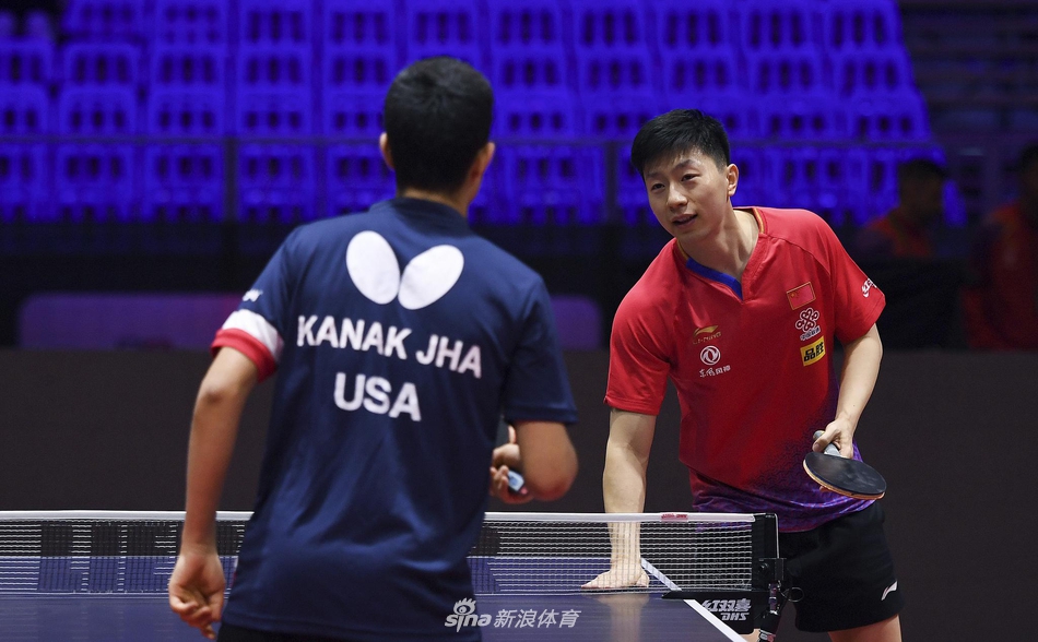 世乒赛中美乒乓球队赛前合练