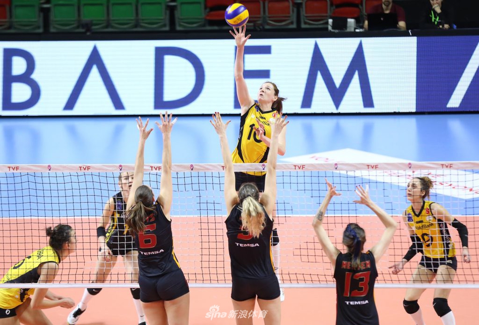 朱婷17分瓦基弗双杀加拉塔萨雷